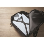 Mochila de viaje reciclada con varios compartimentos Business Trip color negro tercera vista bodegón