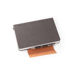 Agenda bicolor en piel reciclada con cierre magnético A5 color gris oscuro cuarta vista