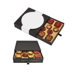 Cofre de 12 chocolates premium semienvueltos con 4 sabores distintos color negro segunda vista