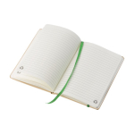 Libreta personalizada reciclada con elástico A5 hojas a rayas color verde claro segunda vista