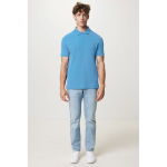 Polo de piqué regular fit de algodón eco 220 g/m2 Iqoniq Yosemite color azul cian tercera vista con modelo