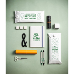 Cuaderno de cartón de leche reciclado con elástico y separador A5 vista bodegón