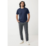 Camiseta técnica poliéster reciclado casual fit 150 g/m2 Iqoniq color azul marino vista con modelo