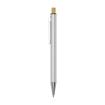 Bolígrafo de aluminio reciclado con pulsador de bambú tinta negra color plateado vista lateral