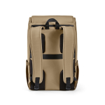 Mochila de cuero sintético para clientes con espacio acolchado para portátil 20L color camel vista trasera