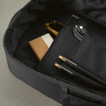 Mochila urbana de plástico reciclado con cinta para trolley 17” color negro segunda vista de detalle