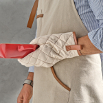 Guante de cocina robusto de algodón eco con pulgar separado 280 g/m2 color natural vista de ambiente