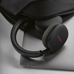 Auriculares inalámbricos con cancelación de ruido y micrófono color negro
