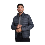 Chaqueta acolchada de 100% poliéster para hombre 290 g/m2 Roly color caoba imagen de estilo de vida