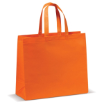 Bolsa de non woven laminado mate en varios colores con asas a juego color naranja