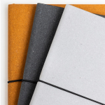 Libreta de piel reciclada y elástico horizontal A5 hojas punteadas