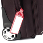 Identificador de maletas de varios colores con cara transparente color burdeos