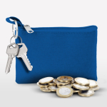 Monedero de poliéster en colores con llavero y cremallera vista de ambiente