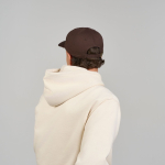 Gorra desestructurada con cierre hebilla y mezcla de algodón 280 g/m2 vista de ambiente