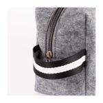 Neceser de fieltro RPET con asa bicolor en el costado 360 g/m2 color gris primera vista