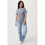 Camiseta unisex en algodón regular fit para promociones 180 g/m2 Iqoniq color gris claro jaspeado quinta vista con modelo