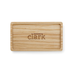 Set de sal y pimienta con diseño escadinavo de madera de fresno color marrón vista con logo