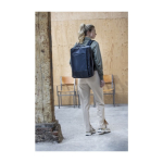 Mochila para portátil resistente de poliéster reciclado 17” color negro imagen de estilo de vida 2