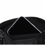 Bolso bandolera cilíndrico de PU con bolsillos de acceso rápido quinta vista