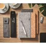 Estuche con cierre a botón de fieltro RPET para 2 bolígrafos color gris vista bodegón