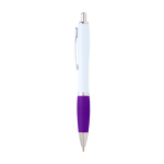 Bolígrafo de plástico reciclado curvo con agarre tinta negra color morado segunda vista frontal