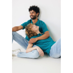 Polo piqué de algodón reciclado mujer casual fit 220 g/m2 Iqoniq color verde pastel quinta vista con modelo
