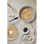 Sartén de aluminio reciclado con revestimento de cerámica 27cm color beige vista de ambiente