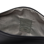 Bolsa de fin de semana repelente al agua con medida de viaje color negro quinta vista