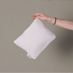 Neceser de algodón reciclado con forro de aluminio isotérmico color natural tercera vista