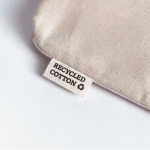 Neceser de algodón reciclado con forro de aluminio isotérmico color natural quinta vista