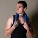 Toalla de deporte de poliéster y poliamida con elástico para plegar segunda vista