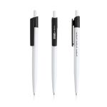 Bolígrafo en plástico reciclado con clip ancho de color tinta azul color negro vista con logo impreso