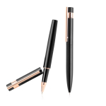 Juego de bolígrafo y roller con detalles en oro rosa tinta negra color negro vista 3