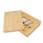Set en caja de bambú personalizable con utensilios para queso y vino color natural tercera vista