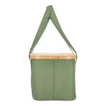 Cesta de picnic con tapa de madera y bolsa nevera en el interior color verde oliva sexta vista