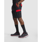 Bermuda corta laboral de poliéster y algodón 250 g/m2 Roly Tahoe color rojo quinta vista de uso