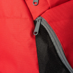 Mochila deportiva con bolsillo zapatero y espalda acolchada 31L color rojo vista detalle 2