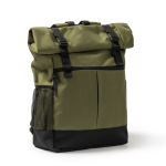 Mochila de poliéster 900D con tapa enrollable y cintas de cierre color verde militar primera vista de uso