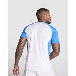 Camiseta técnica de poliéster con manga ranglán 140 g/m2 Roly Direct Bugatti color blanco/azul cuarta vista de uso