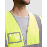 Chaleco de alta visibilidad con bolsillo y cremallera de poliéster Roly Polux color amarillo fluorescente vista detalle 2