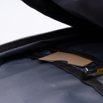 Mochila ejecutiva de poliéster eco con cinta para trolley PC 13” color gris vista detalle 2