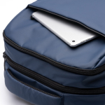 Mochila de piel PU con asas y hombro acolchadas para portátil 15” color azul marino vista detalle 1