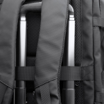 Mochila con logotipo de viaje piel PU extensible con bolsillo para portátil 17” color negro vista detalle 6