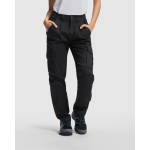 Pantalón laboral largo para mujer con elastano 250 g/m2 Roly Daily Stretch color negro primera vista de uso