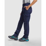 Pantalón laboral para mujer de poliéster y algodón 240 g/m2 Roly Daily color azul marino quinta vista de uso