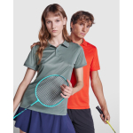 Polo técnico de poliéster reciclado manga corta 125 g/m2 Roly Direct Tormo color naranja oscuro tercera vista de uso