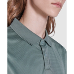 Polo técnico para mujer de poliéster reciclado 125 g/2 Roly Direct Tormo color verde oliva vista detalle 1