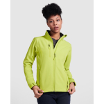 Chaqueta softshell con elastano para mujer 300 g/m2 Roly Direct Nebraska color verde lima primera vista de uso
