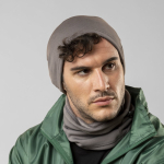 Gorro deportivo para invierno de poliéster y fleece 280 g/m2 color gris vista de ambiente