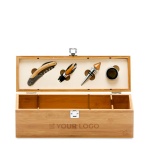 Set de vino presentado en elegante caja de bambú y metal vista principal